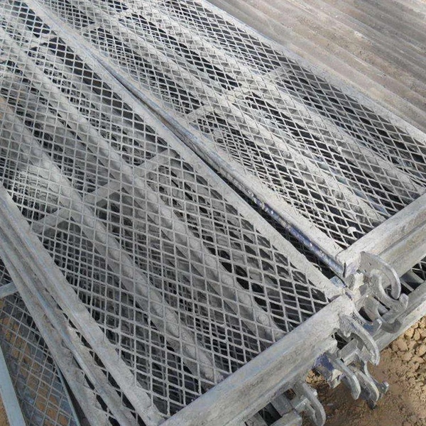 Expanded-metal Scaffold Decks